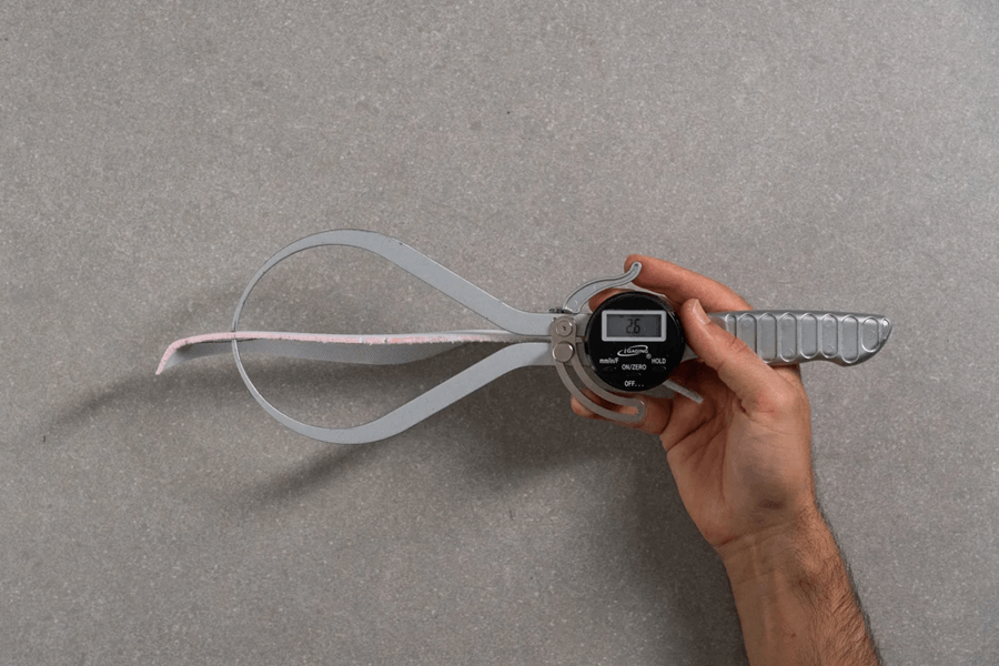 Review New Balance FuelCell Rebel v5: Giày chạy hằng ngày siêu nhẹ, cảm giác chân linh hoạt