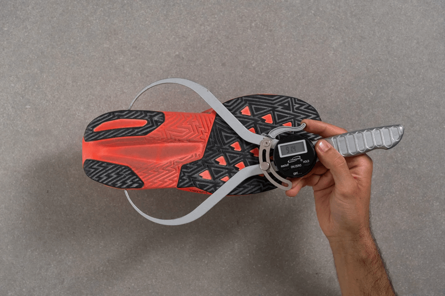 Review New Balance FuelCell Rebel v5: Giày chạy hằng ngày siêu nhẹ, cảm giác chân linh hoạt