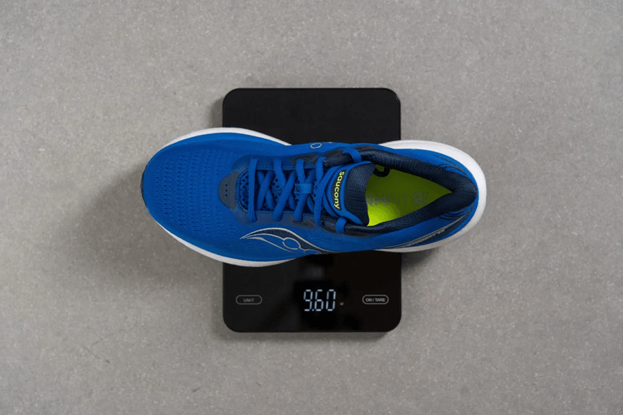 Review Saucony Triumph 23: Giày chạy hằng ngày phiên bản mới, cải tiến vượt bậc - có xứng đáng với mức giá tăng?