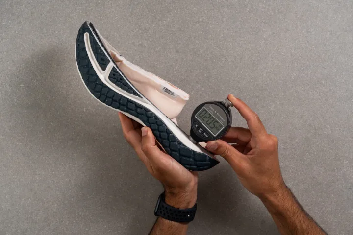 Midsole Softness (Độ mềm đế giữa)