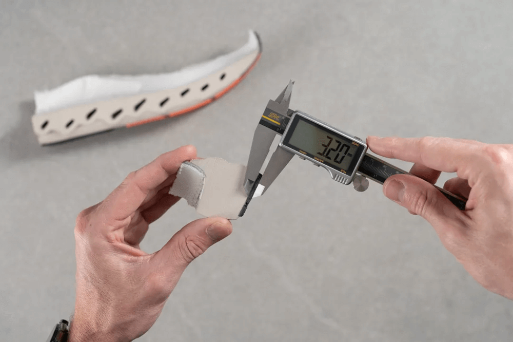 Độ dày đế ngoài