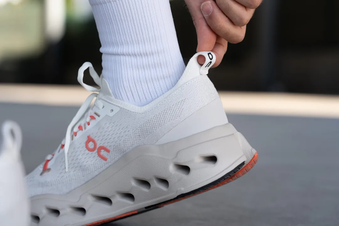 Heel tab (Gót giày / lưỡi kéo gót)