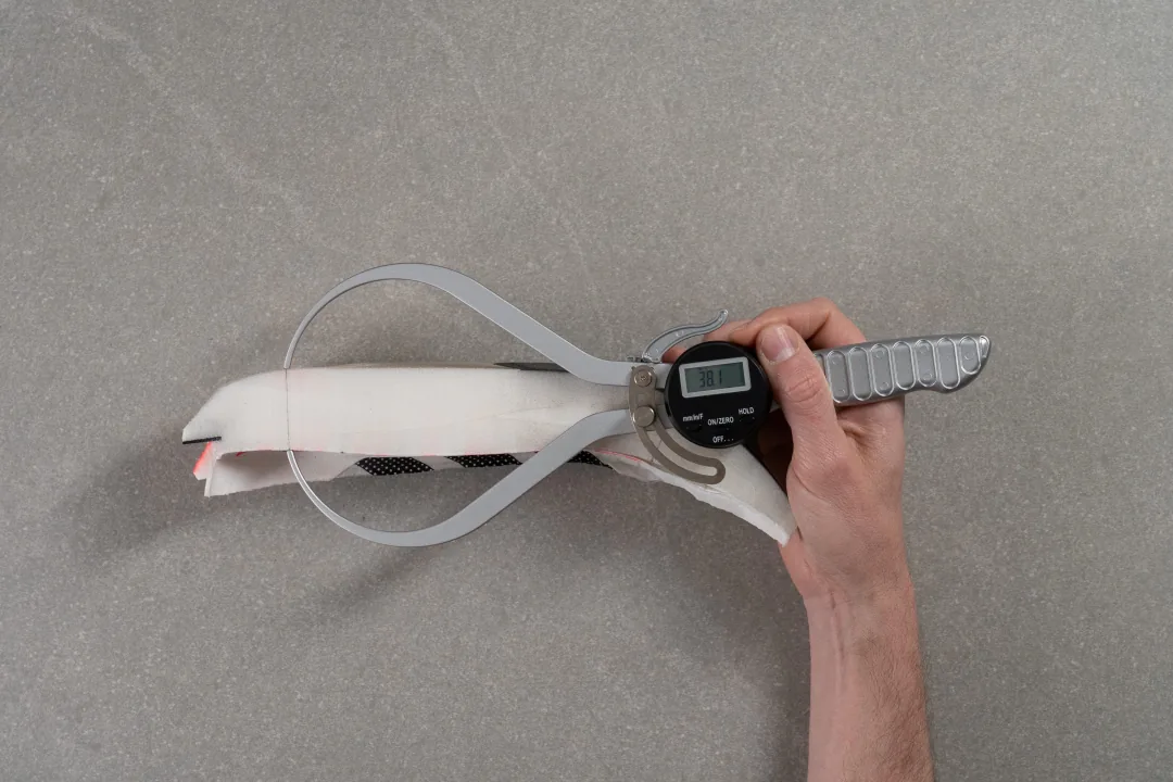 Độ dày gót giày (Heel stack)