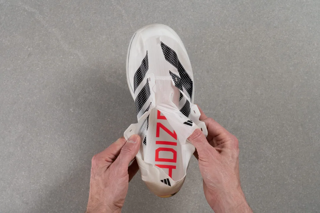 Lưỡi giày: kiểu có nếp gấp