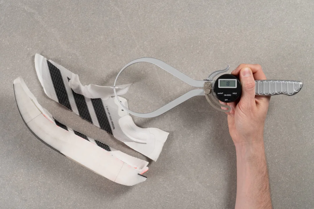 Đệm lưỡi giày