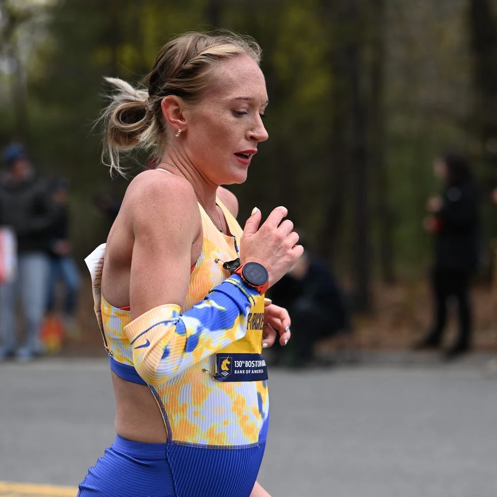 Người phụ nữ này mang thai 5 tháng vẫn chạy marathon với thành tích ấn tượng