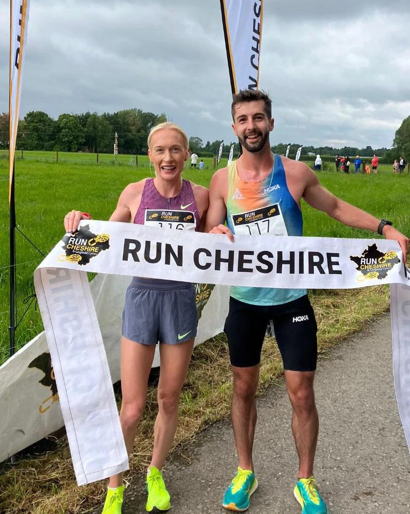 Người phụ nữ này mang thai 5 tháng vẫn chạy marathon với thành tích ấn tượng